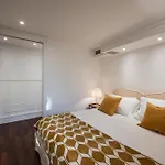 The Seven Stars - Montenapoleone * Milano